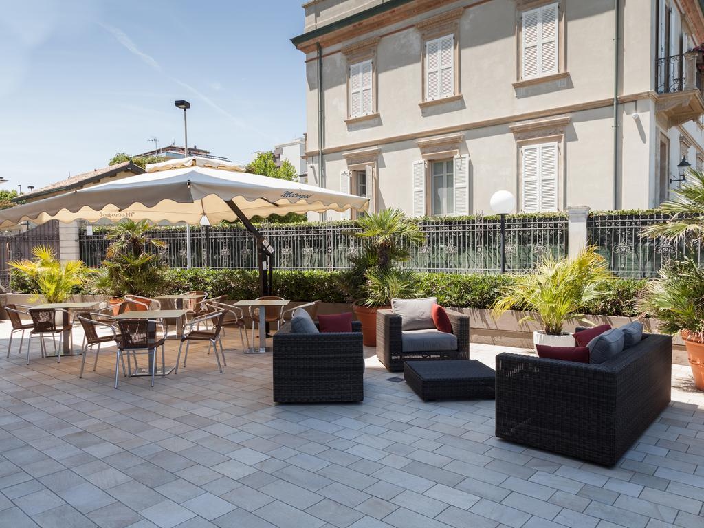 Hotel Metropol Pesaro Exteriör bild